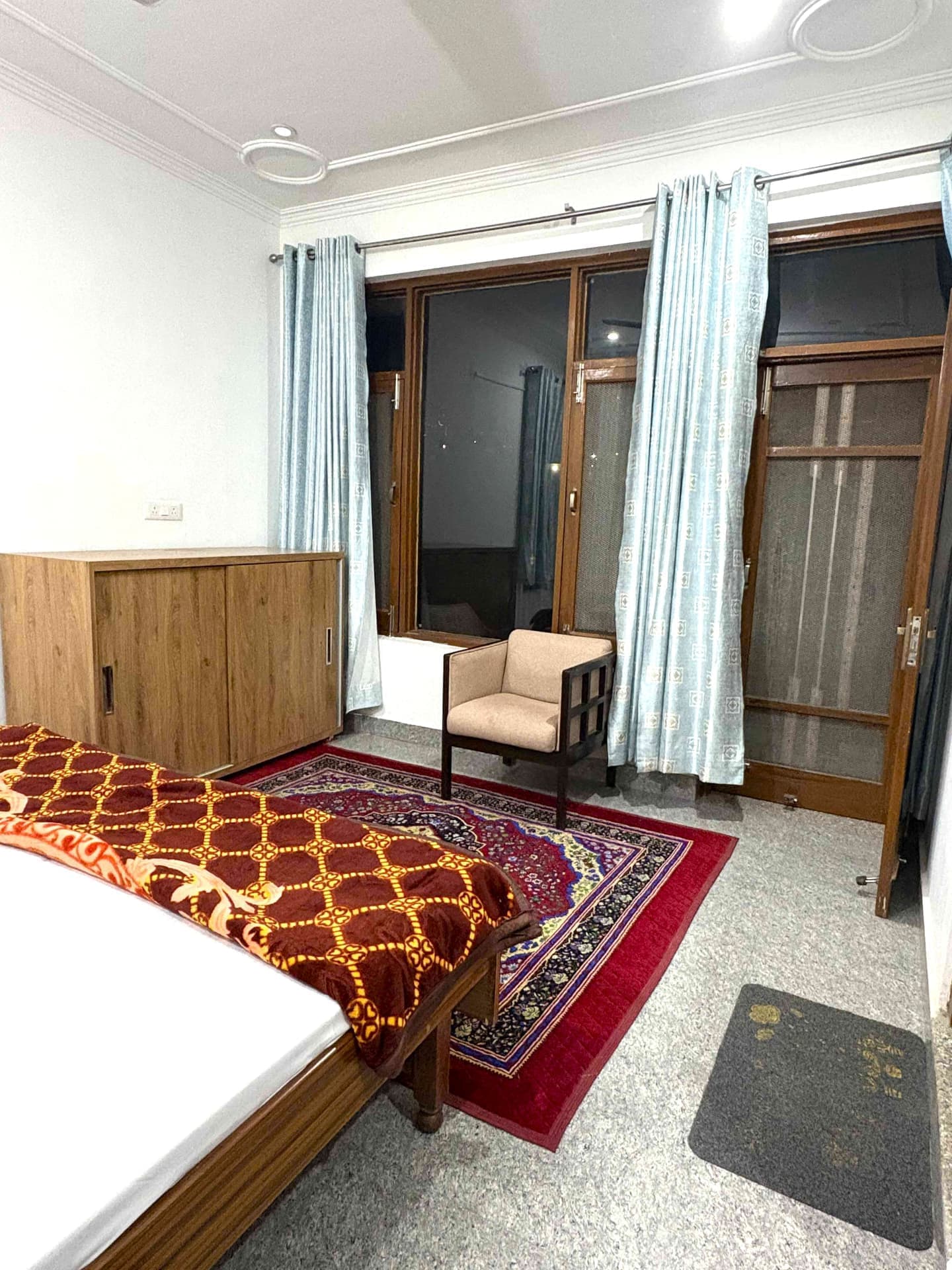 The Cloud Seven suite mountain-facing room